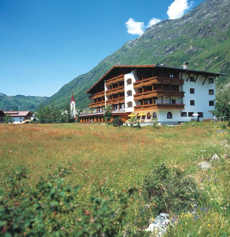 Alpenhotel Tirol Гальтюр Экстерьер фото